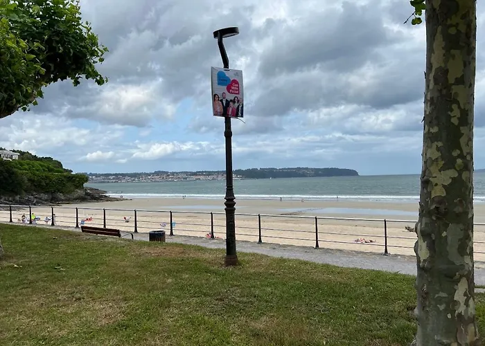 A Pie De Playa En ミーニョ